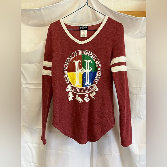 Warner Bros. Burgundy Hogwarts Long Sleeve Tee - Picture 1 of 3